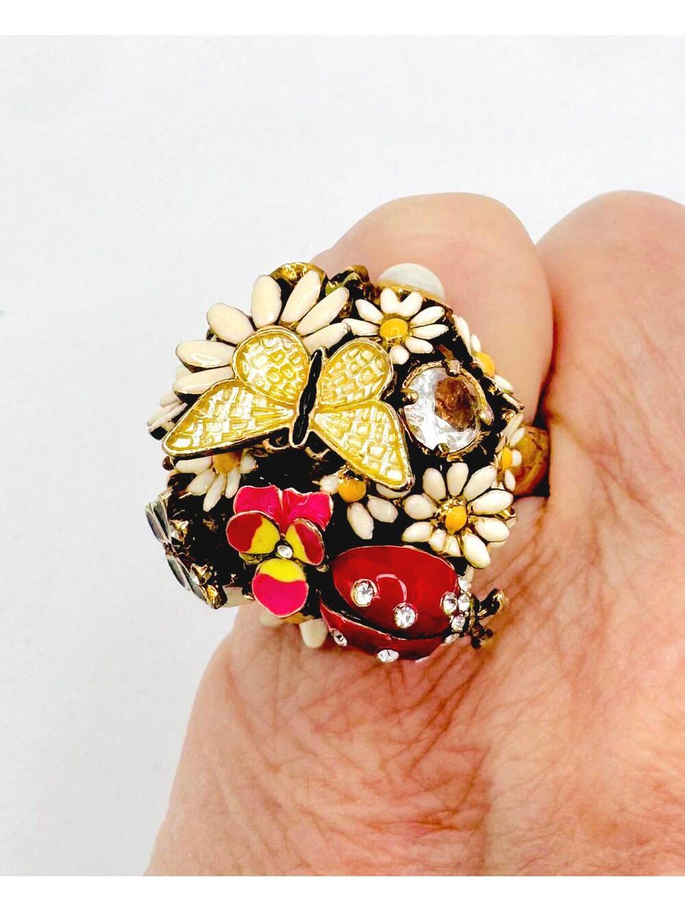 Vintage Betsey Johnson butterfly, ladybug, flower & rhinestone gold tone ring 7